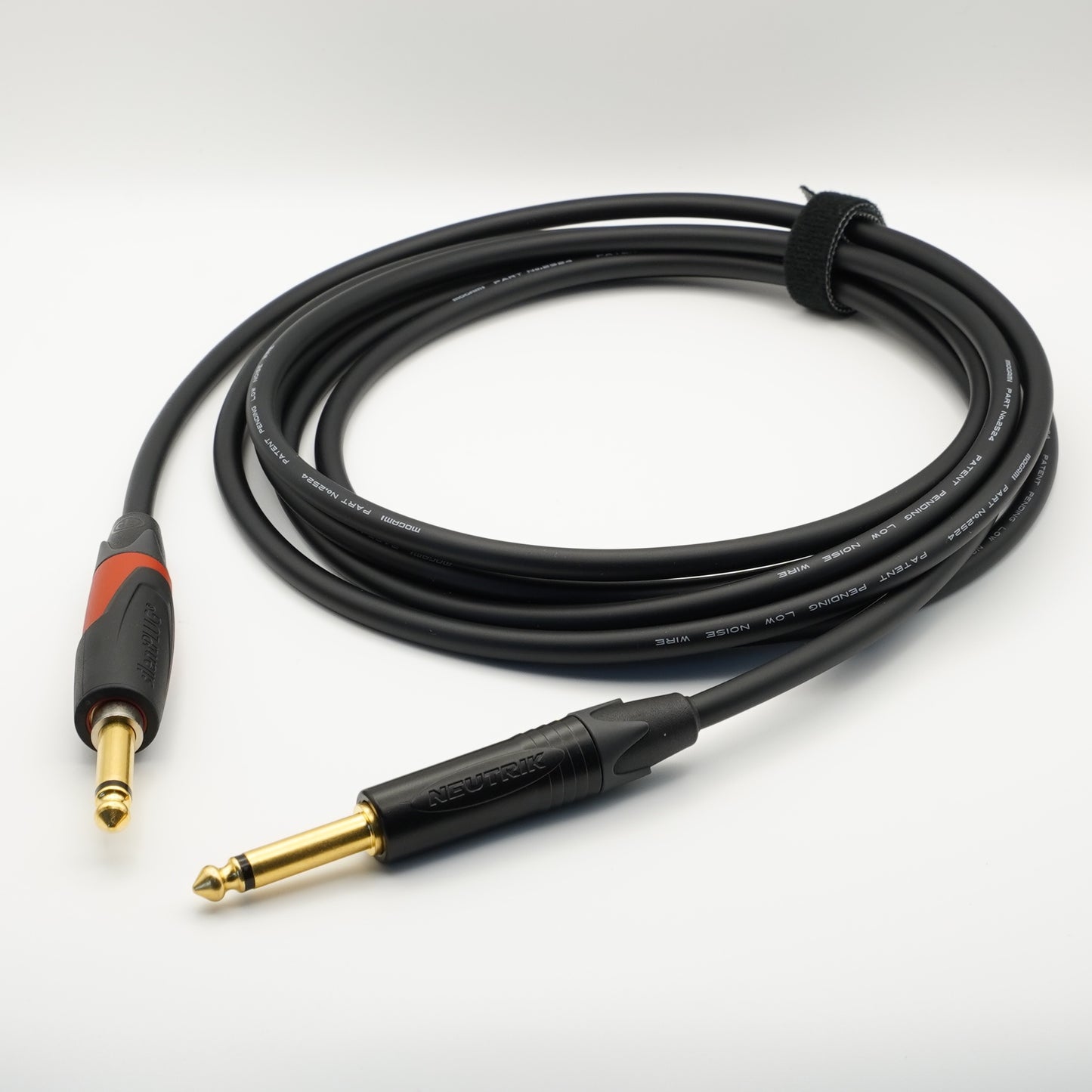 Neutrik Silent // Mogami Gold Guitar Cable